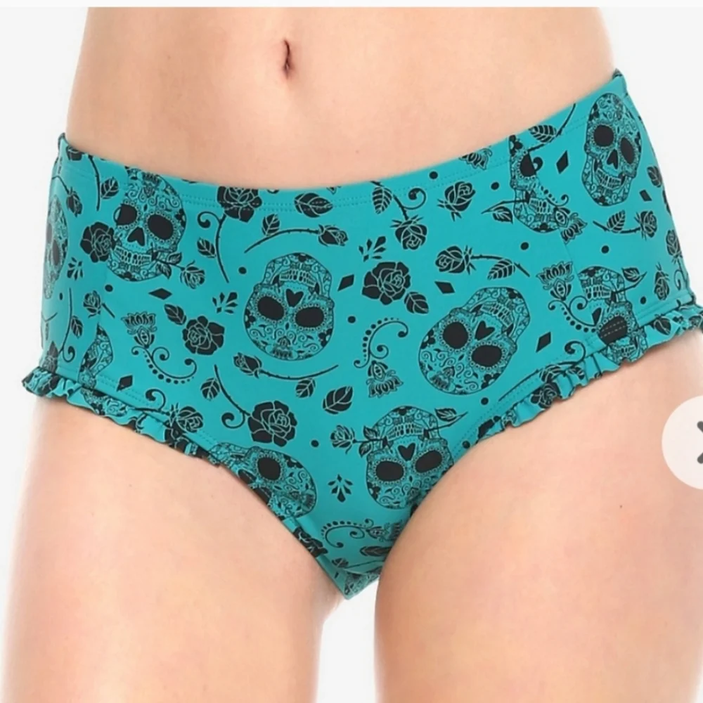 NWT Skull and Roses High Waist Bikini Bottom Size Medium